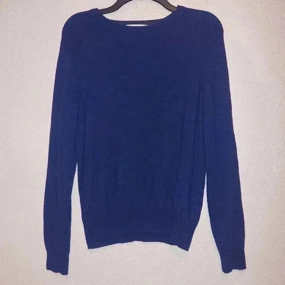 Calvin Klein Sweater mens pullover adult Size Medium 100% Merino wool Crew Neck